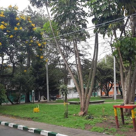 Aparta Hotel Victoria In Bogotá Dış mekan fotoğraf